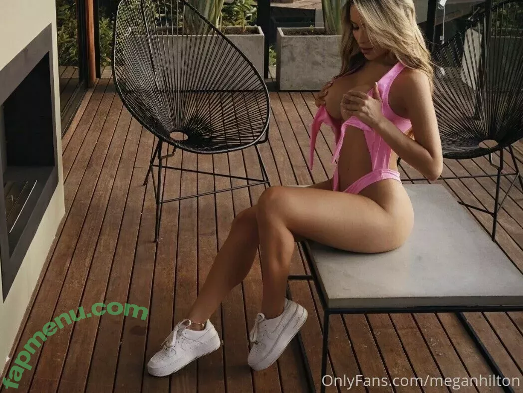 Megan Hilton nude photo #0001 (MeganHilton / meganhilty)