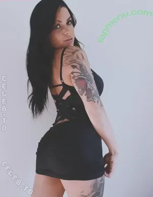 Megan L / meganlheureux16 / meganlhx / melon_can nude photo #0075