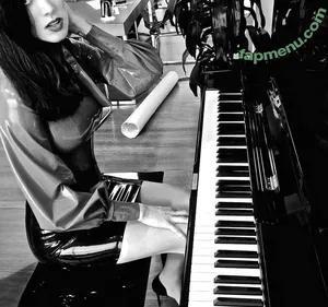 Megan Louise / Desire (desire_musicofficial / desire_musicofficial nude photo #0056