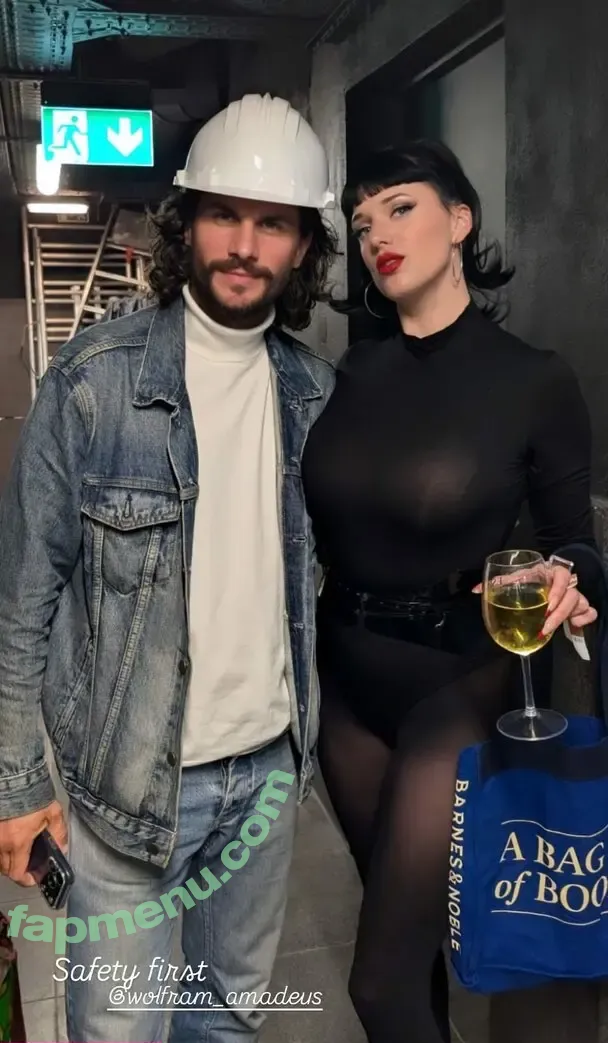 Megan Louise nude photo #0069 (Desire (desire_musicofficial / desire_musicofficial)