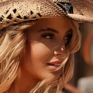 Megan Lynn / fitnesscountryqueen nude photo #0010