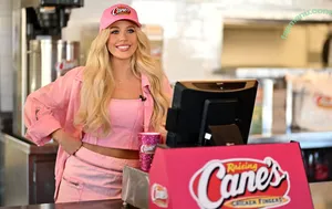 Megan Moroney / megmoroney nude photo #0105