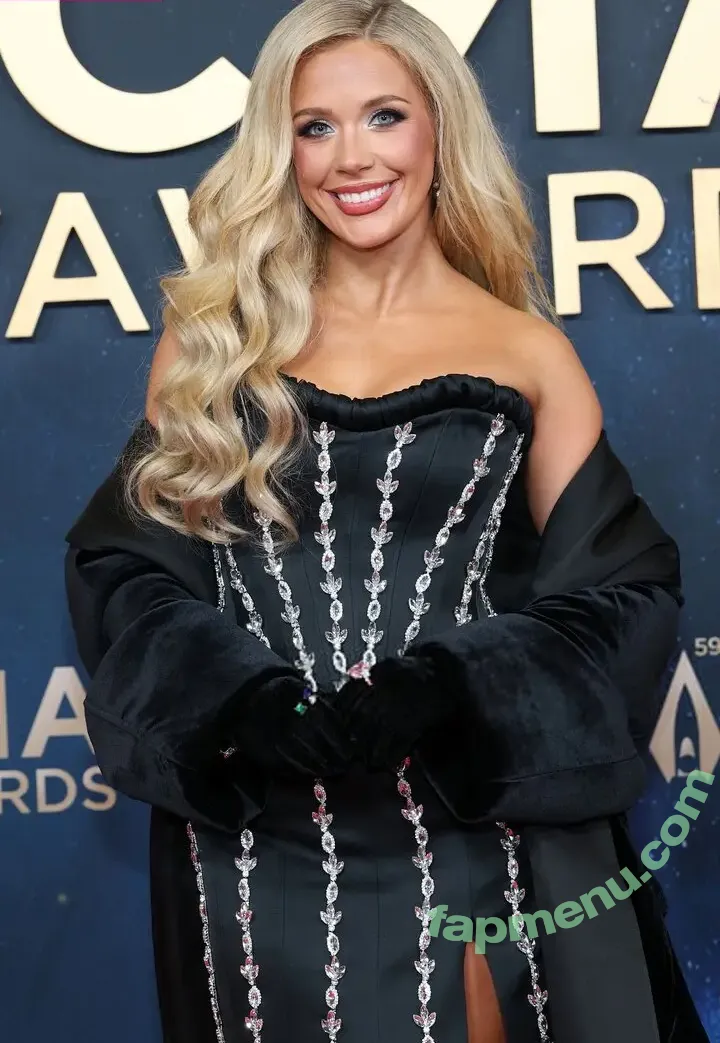 Megan Moroney nude photo #0157 (megmoroney)