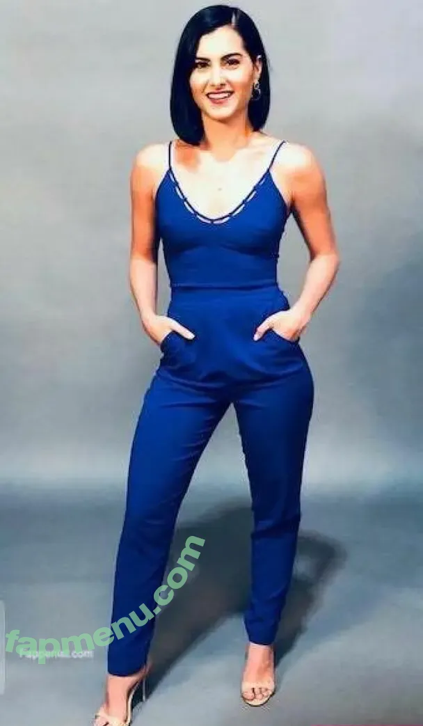 Megan Olivi nude photo #0020 (MeganOlivi)