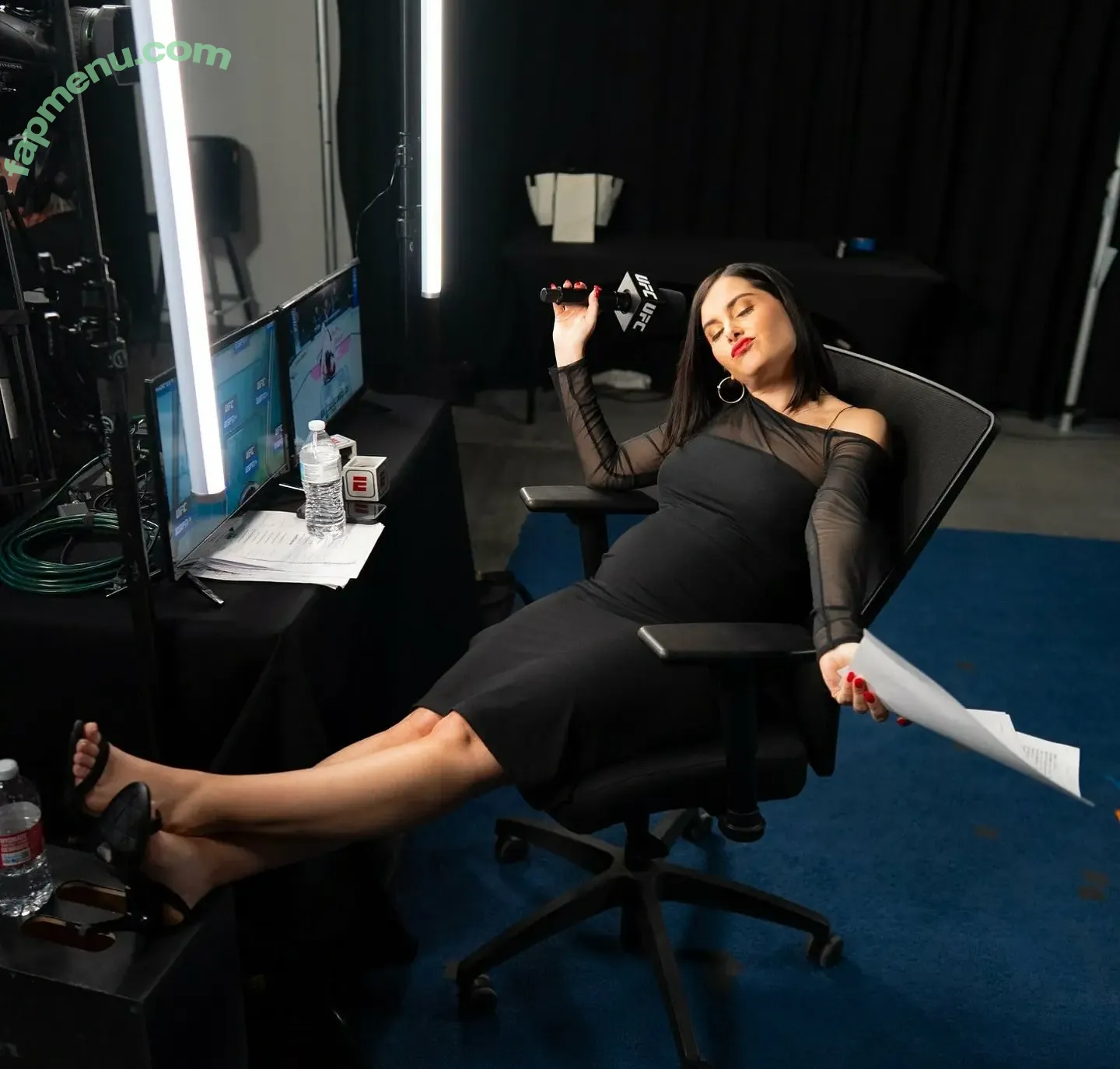 Megan Olivi nude photo #0025 (MeganOlivi)
