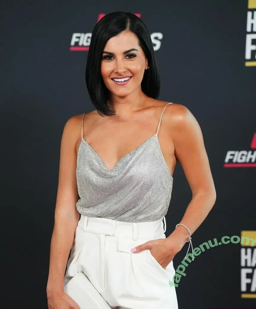 Megan Olivi nude photo #0045 (MeganOlivi)
