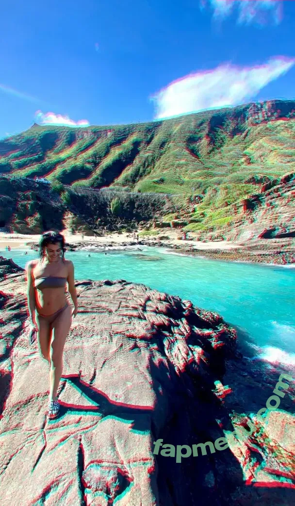 Megan Olivi nude photo #0048 (MeganOlivi)