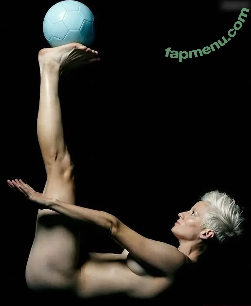 Megan Rapinoe nude photo #0005 (American soccer player / mrapinoe)