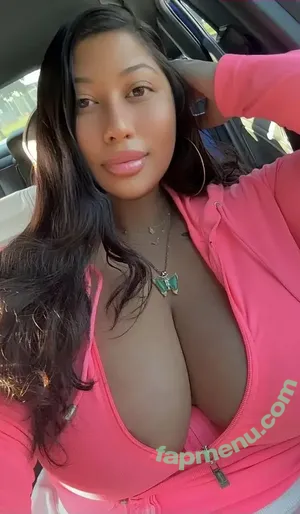 Megan Shaye / FilipinaMami_ / HoneyShaye / shayebaby_xo nude photo #0059