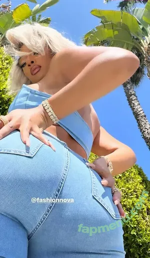 Megan Thee Stallion / megan_renee316 / theestallion nude photo #0293