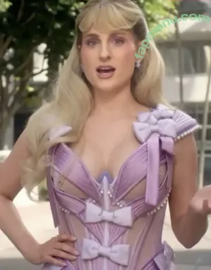 Megan Trainor / meghantrainor nude photo #0037