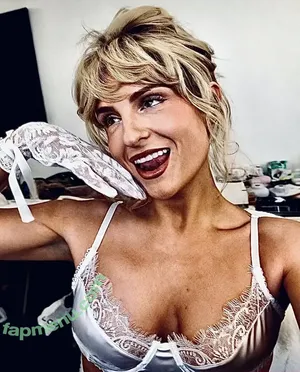 Megan Trainor / meghantrainor nude photo #0043