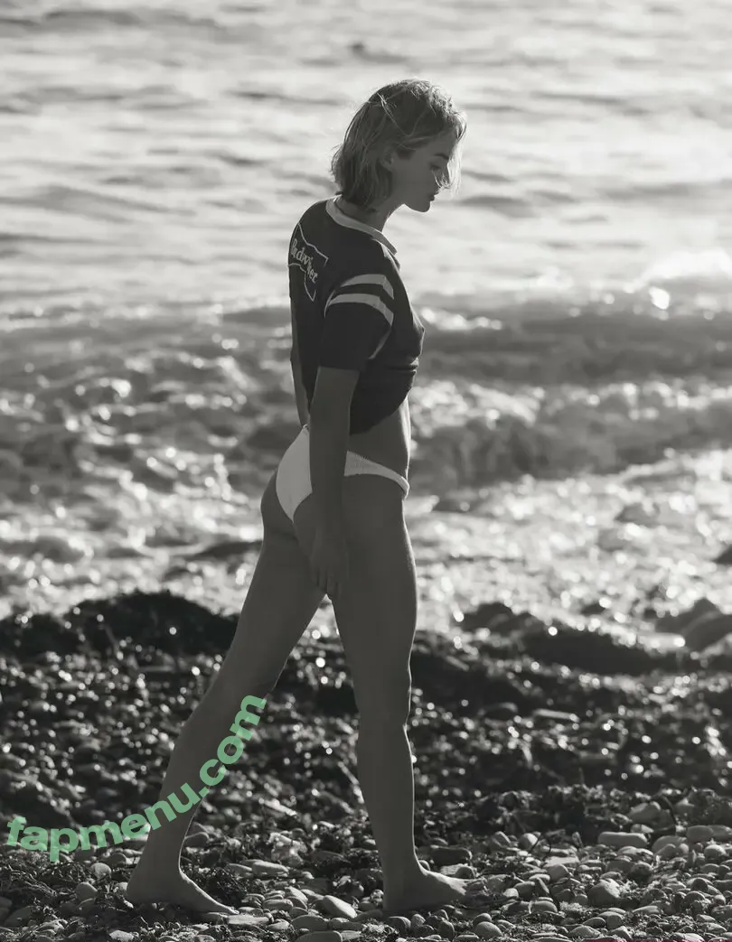 Megan Williams nude photo #0047 (meg.williams / meganmayw / meganwilliamsx)