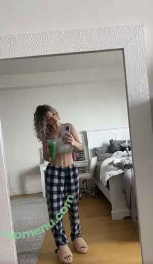  nude photo #0002