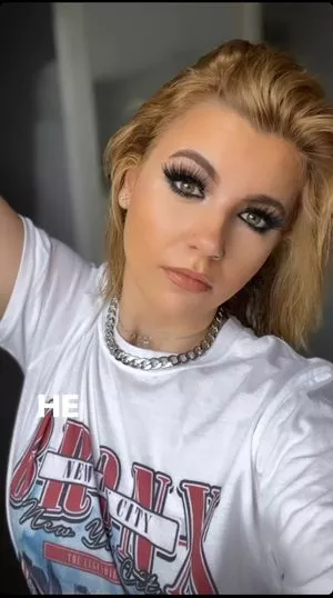 Megann22 nude photo #0001