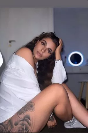 Megann22 nude photo #0091