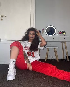 Megann22 nude photo #0099