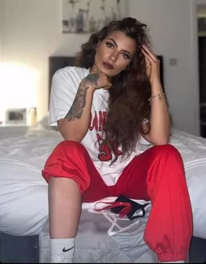 Megann22 nude photo #0103