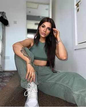 Megann22 nude photo #0117