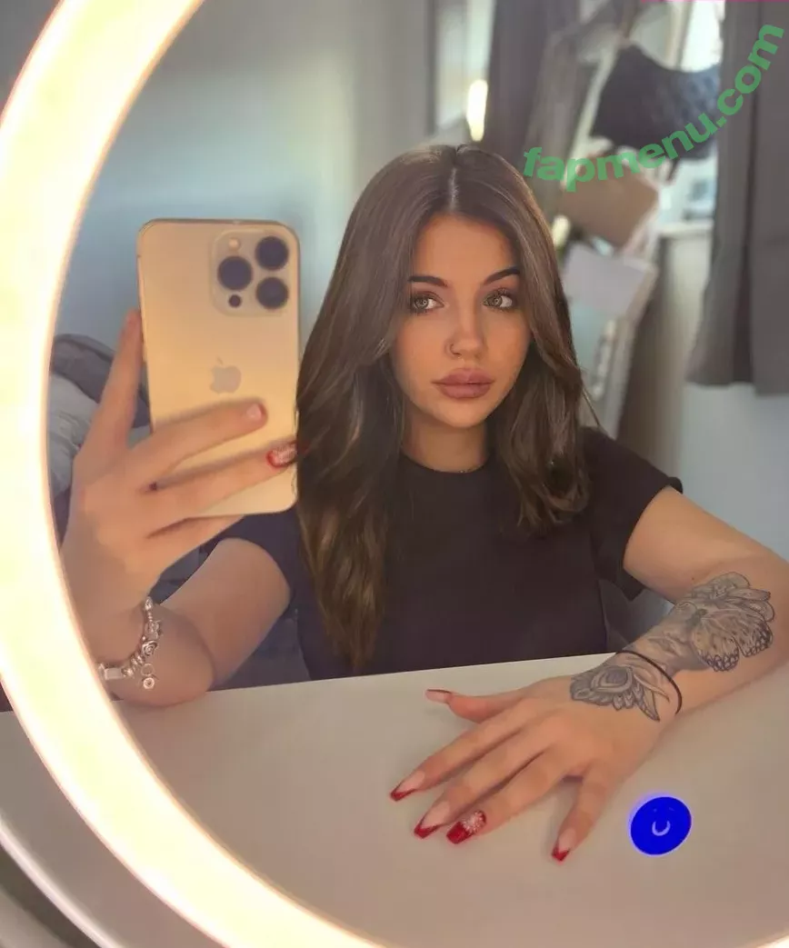 Megann22 nude photo #0083 (Megann22)