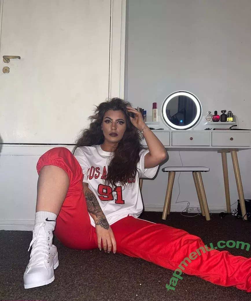 Megann22 nude photo #0099 (Megann22)