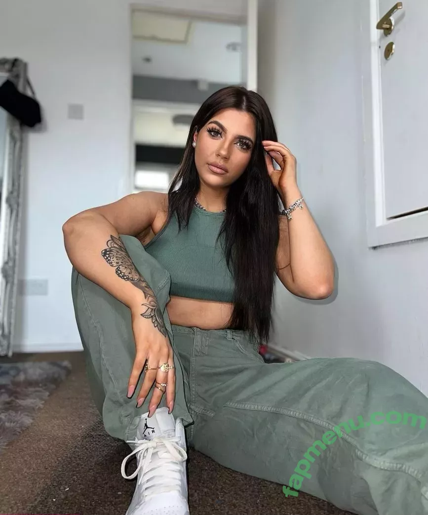 Megann22 nude photo #0117 (Megann22)