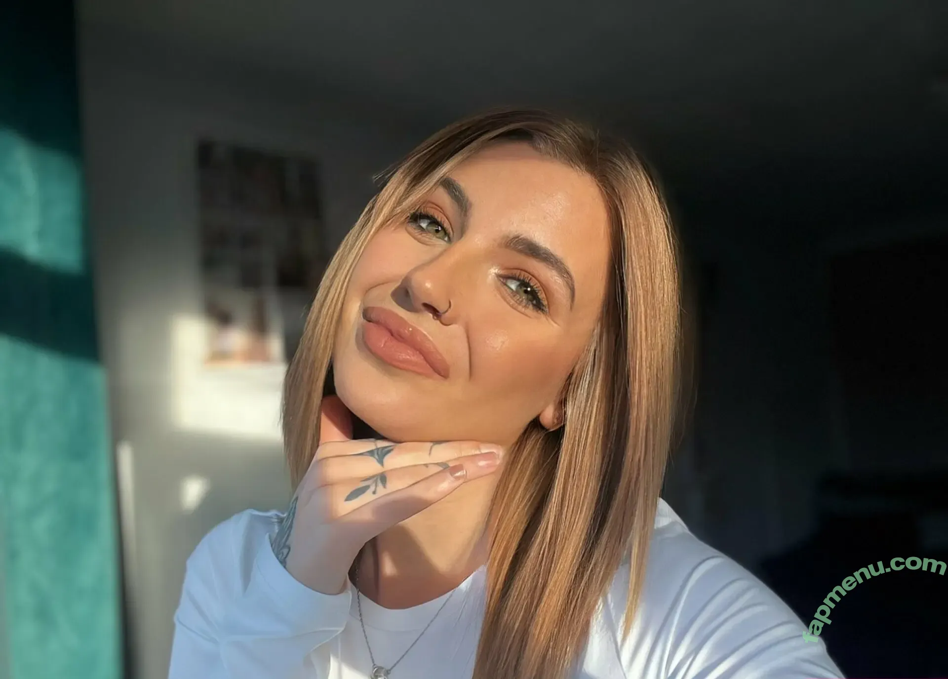 Megann22 nude photo #0704 (Megann22)