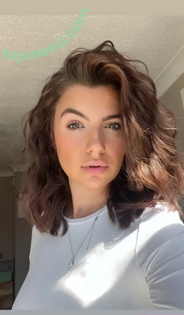 Megann22 nude photo #0716 (Megann22)