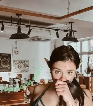  nude photo #0002