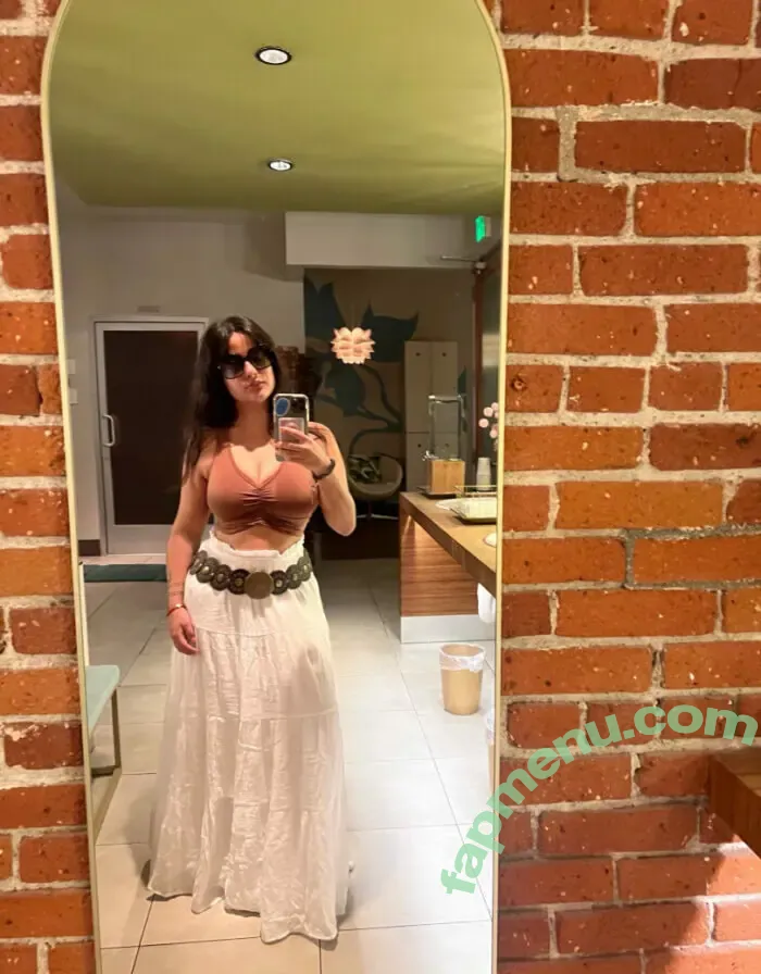 megantheevalium nude photo #0012 (megantheevalium)