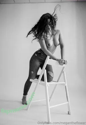 megantheflower / megan_the_flower nude photo #0178