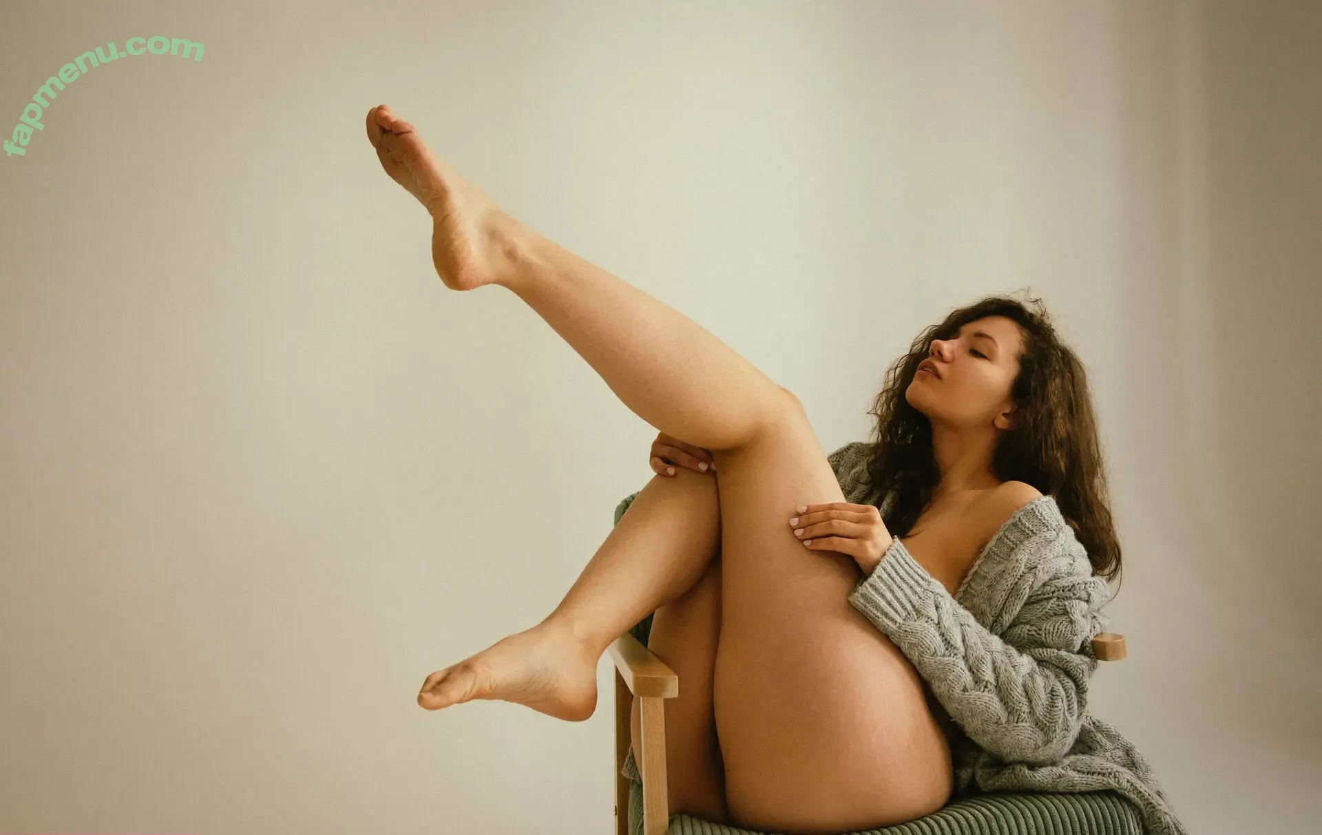 megantheflowerfree nude photo #0062 (megan_the_flower)