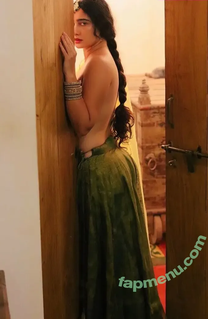 Megha Shukla nude photo #0021 (megha8shukla)