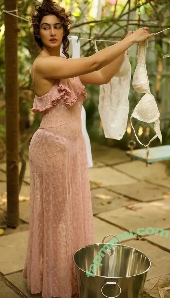 Megha Shukla nude photo #0061 (megha8shukla)