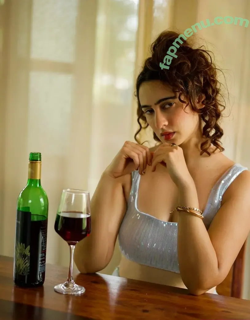 Megha Shukla nude photo #0119 (megha8shukla)