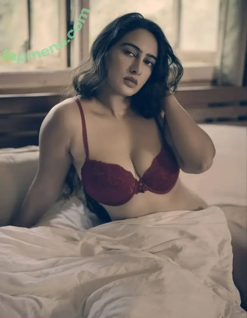 Megha Shukla nude photo #0184 (megha8shukla)