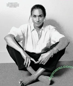 Meghan Markle / royalfamily / sussexroyal nude photo #0284