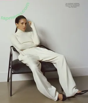 Meghan Markle / royalfamily / sussexroyal nude photo #0286