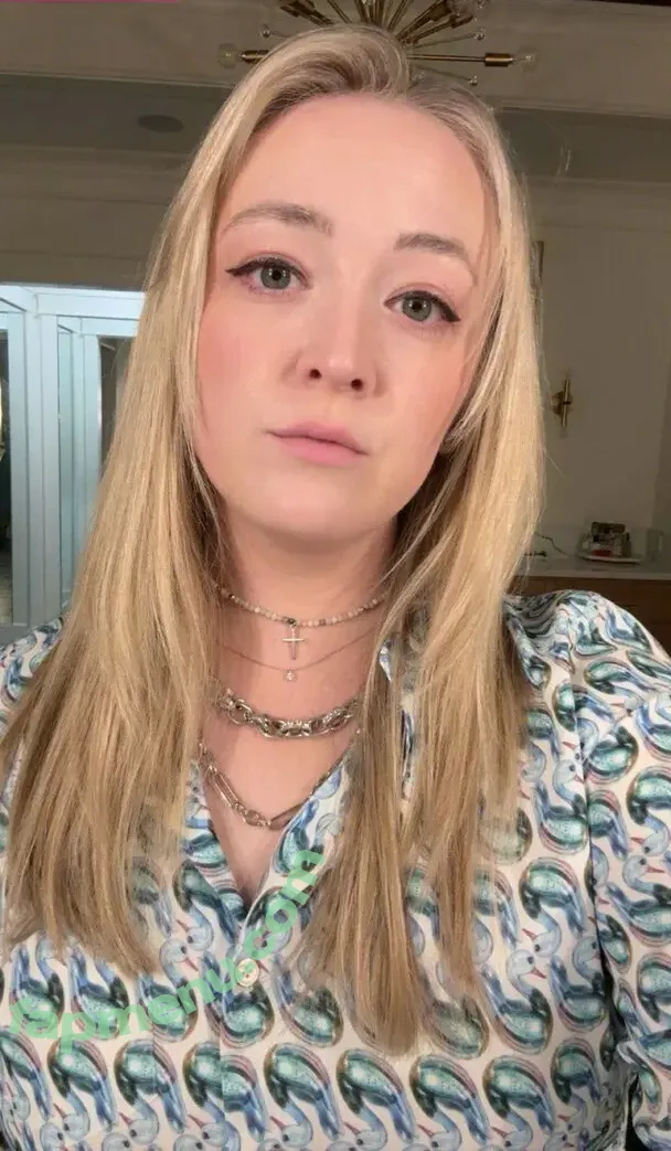 Meghan Mccarthy nude photo #0022 (meghanwmccarthy / megmariiee)