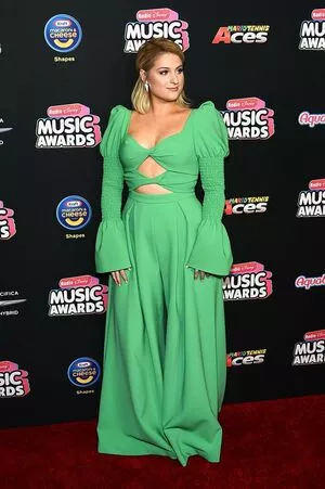 Meghan Trainor / chaoticd / meghantrainor nude photo #0194