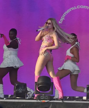 Meghan Trainor / chaoticd / meghantrainor nude photo #0327