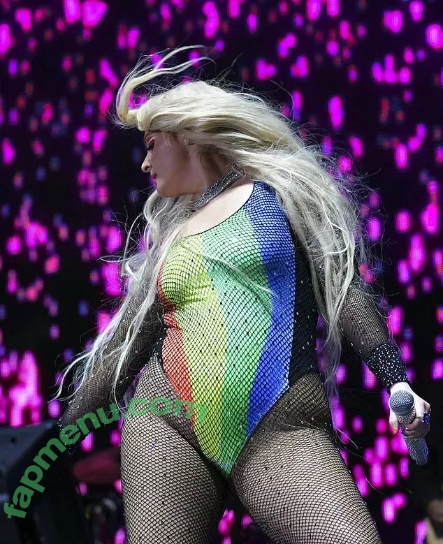 Meghan Trainor nude photo #0006 (forallyourmarketingneeds / meghantrainor)