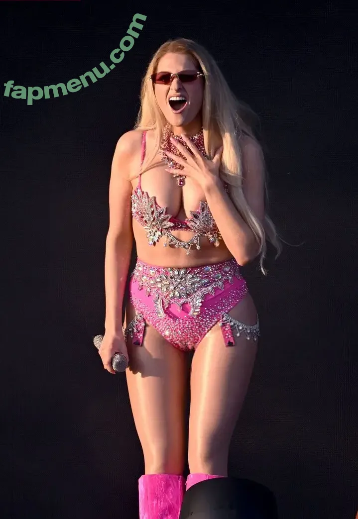 Meghan Trainor nude photo #0346 (chaoticd / meghantrainor)