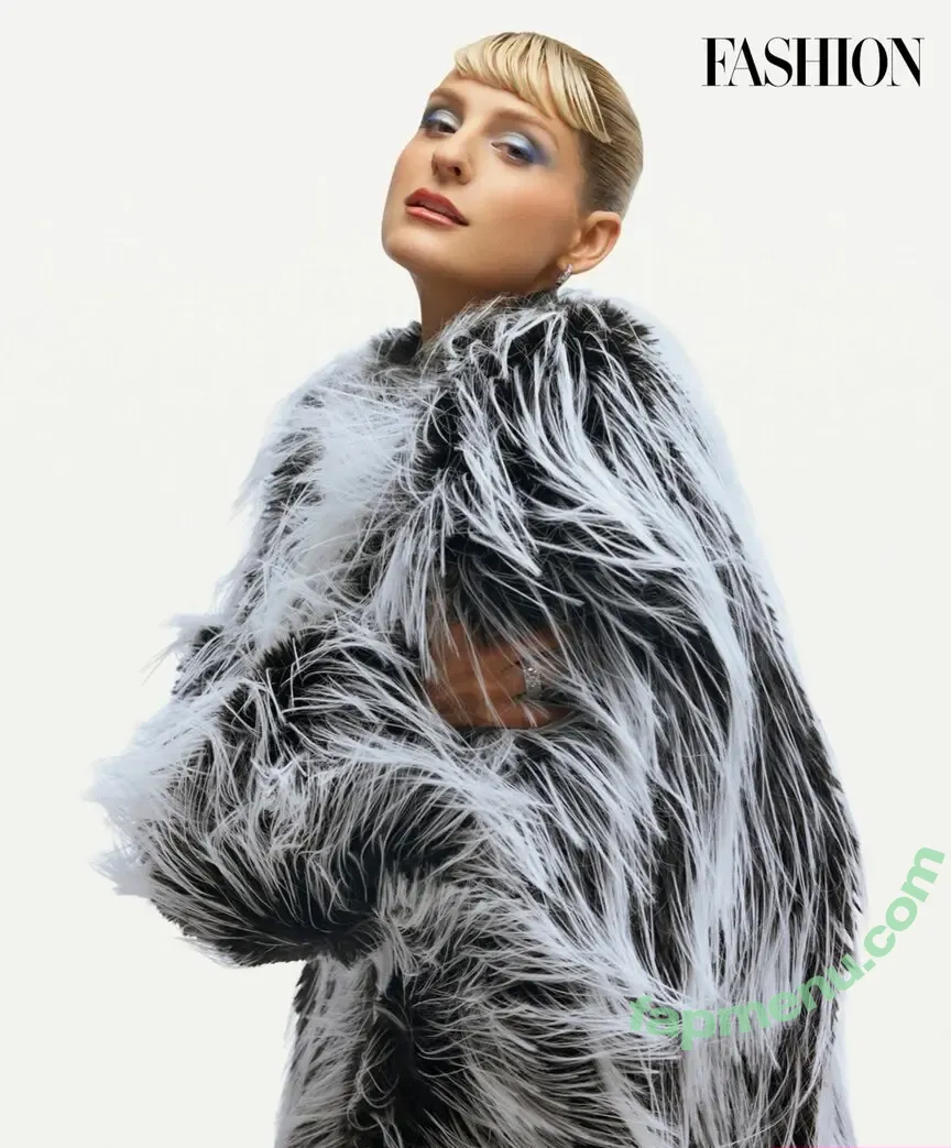 Meghan Trainor nude photo #0405 (forallyourmarketingneeds / meghantrainor)