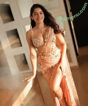 Meghna Kaur / shetroublemaker nude photo #0010