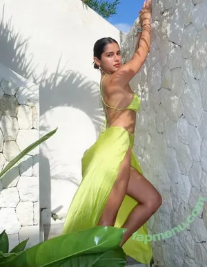 Meghna Kaur / shetroublemaker nude photo #0240