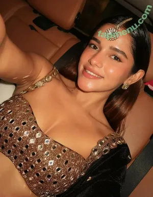 Meghna Kaur / shetroublemaker nude photo #0429