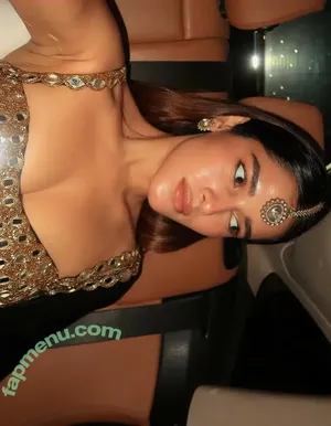 Meghna Kaur / shetroublemaker nude photo #0432