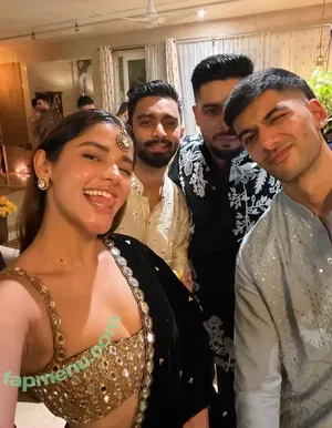 Meghna Kaur / shetroublemaker nude photo #0433