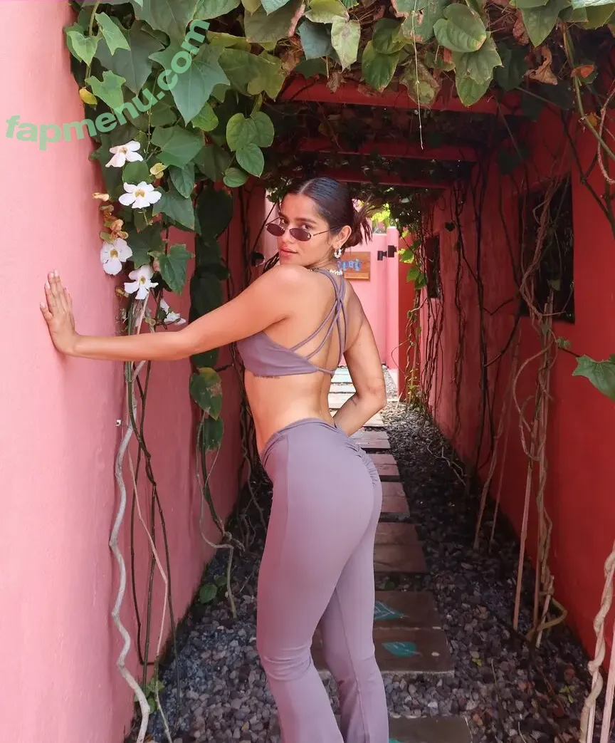 Meghna Kaur nude photo #0019 (shetroublemaker)